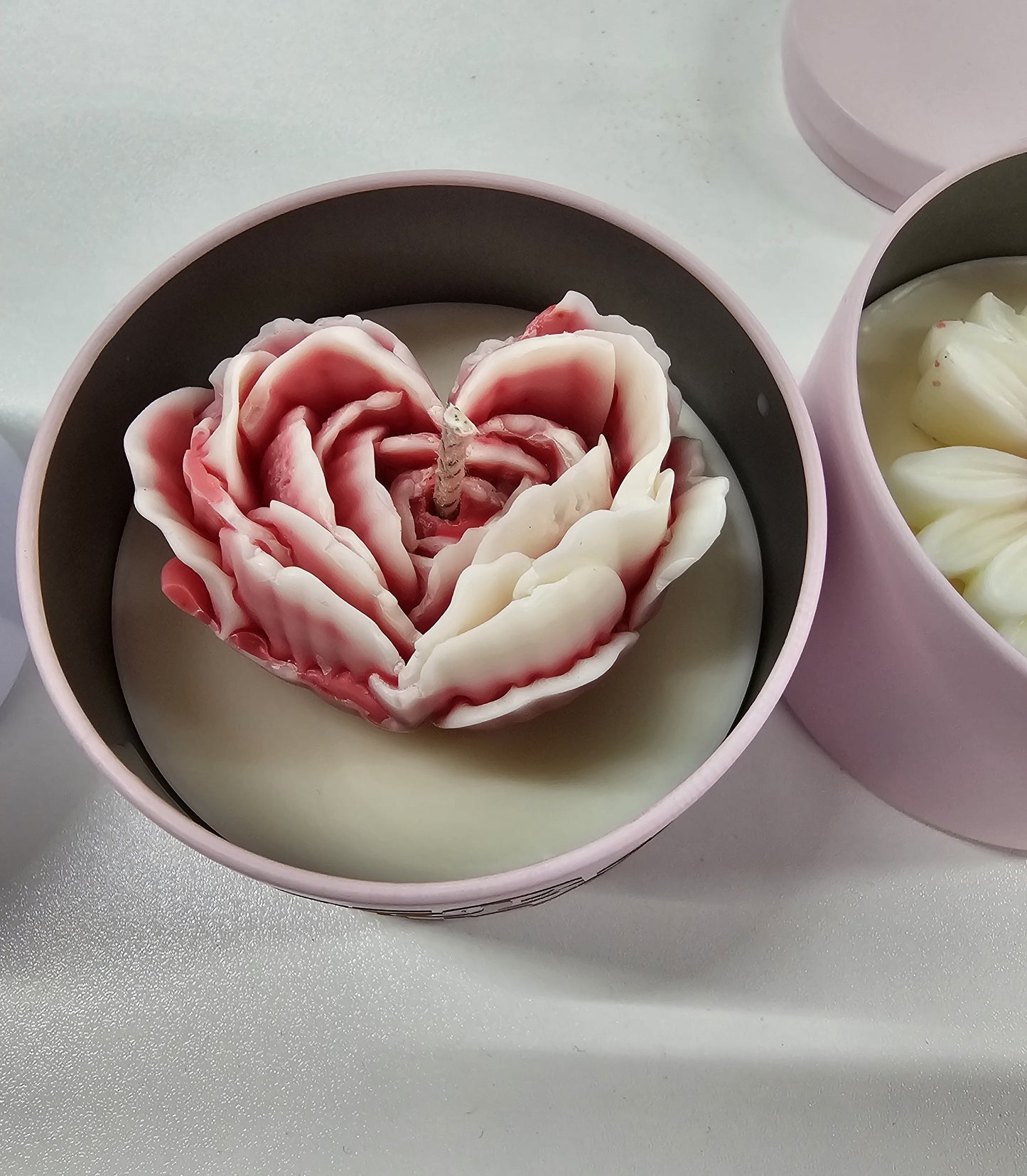 Floral Valentine candle - "BE Mine" Message