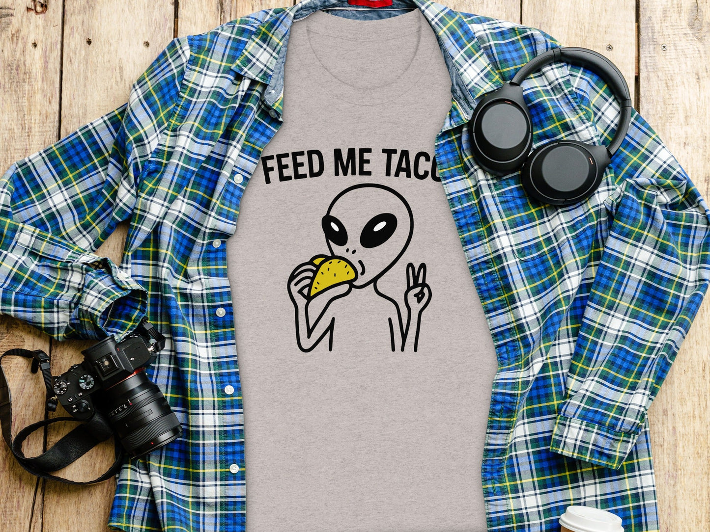 Feed Me Tacos Alien with Peace Sign Funny T-Shirt