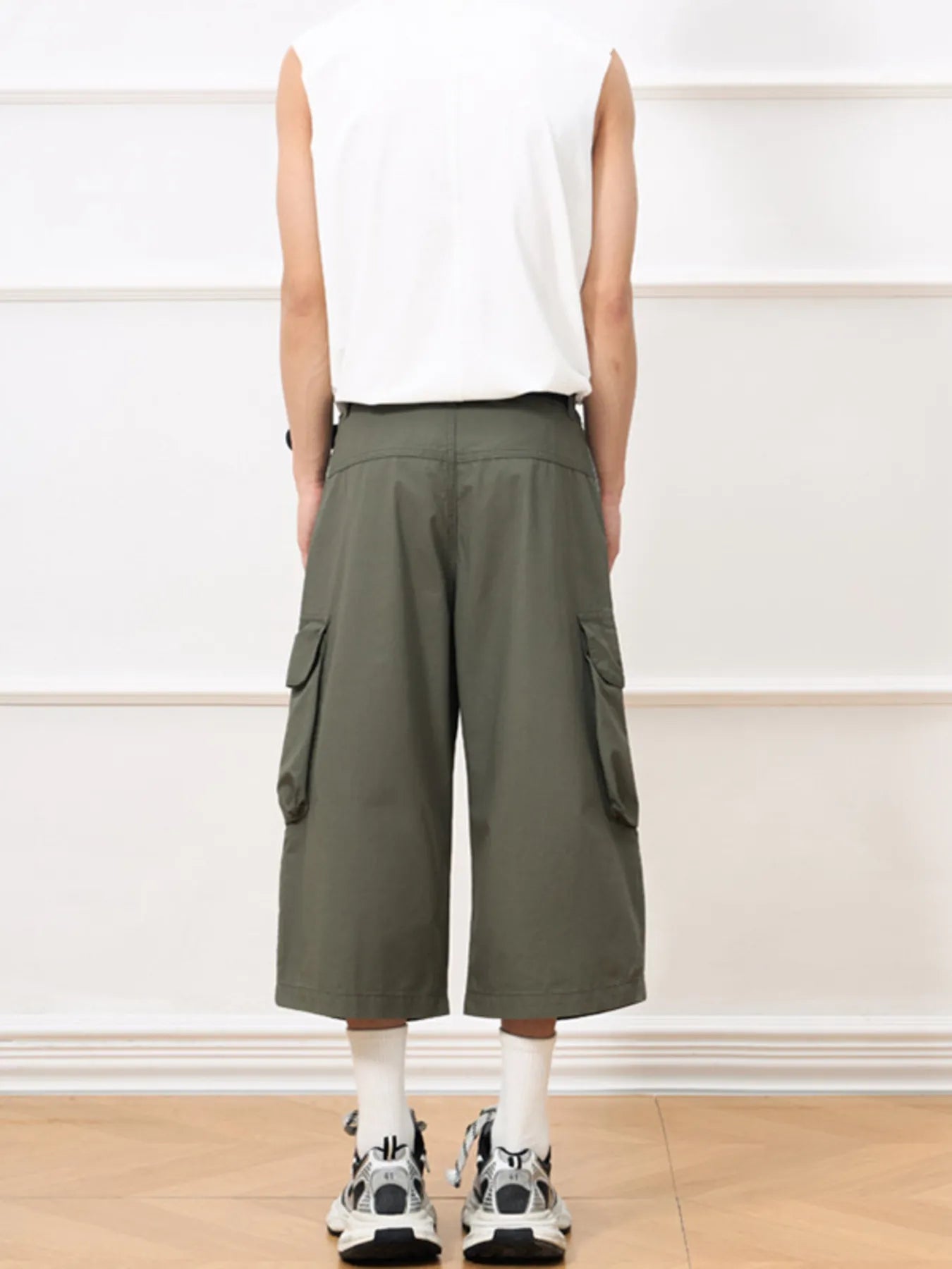 Men's Wide Leg Cropped Cargo Pants