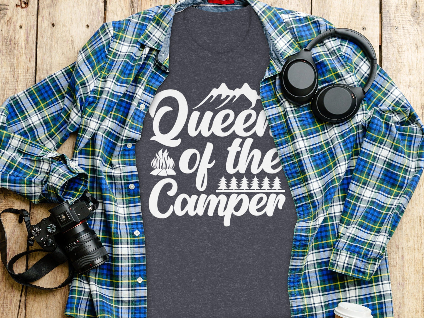 Queen of the Camper Graphic Print Camping Lover T-Shirt