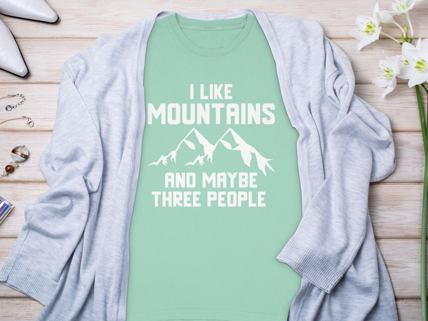 I Like Mountains And Maybe Three People Long Sleeve T-Shirt