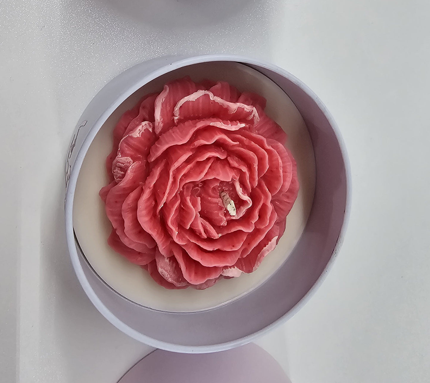 Floral Valentine candle - "BE Mine" Message