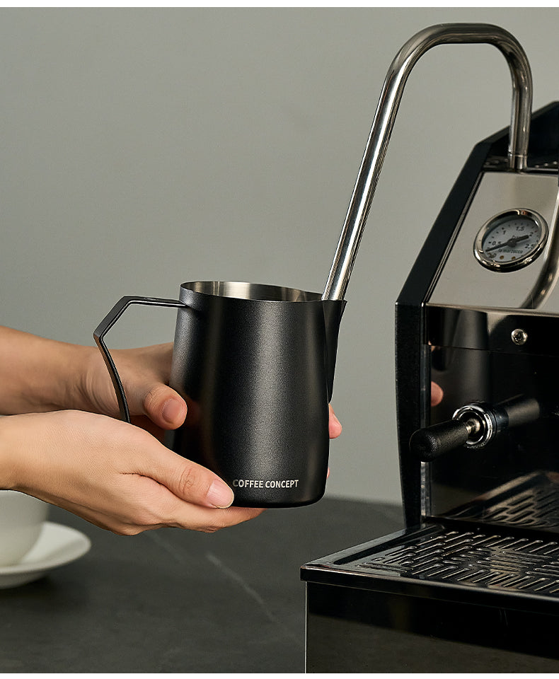 Phantom Precision Latte Art Pitcher – 600ml Narrow Spout for Advanced Patterns