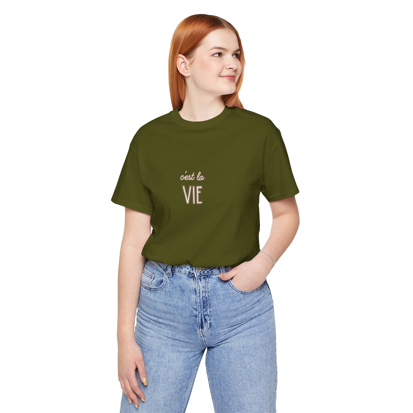 C'est la Vie Tee — Minimal French Phrase Graphic T-Shirt