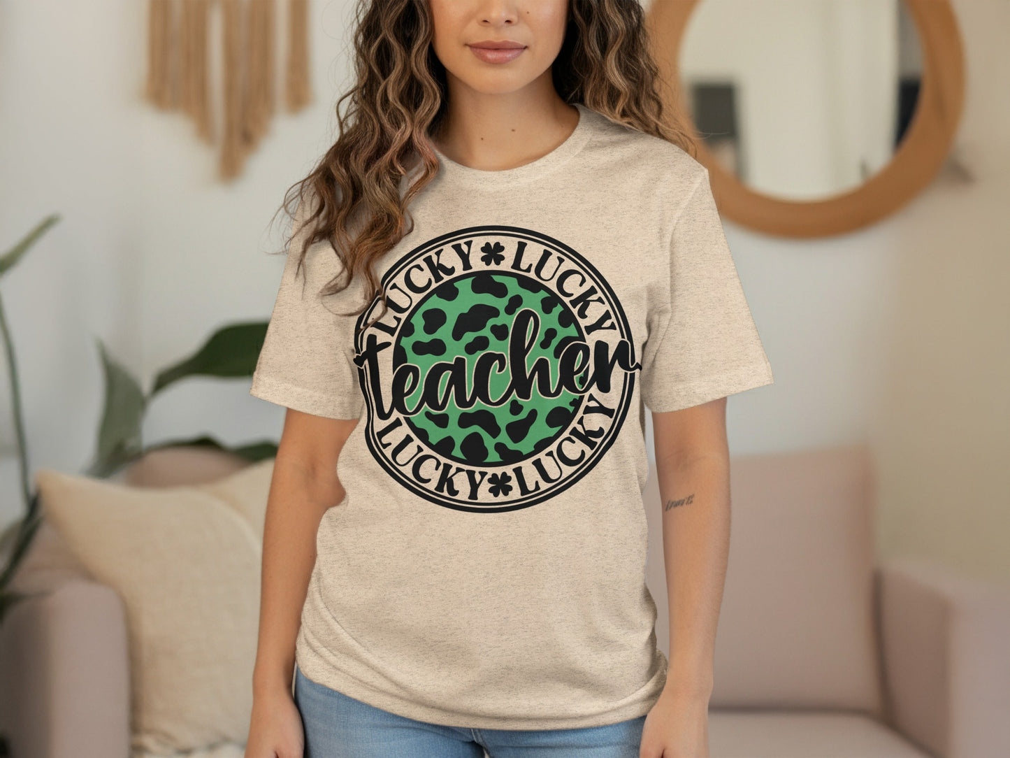 Lucky Teacher St Patricks Day Design With Clover Accent T-Shirt