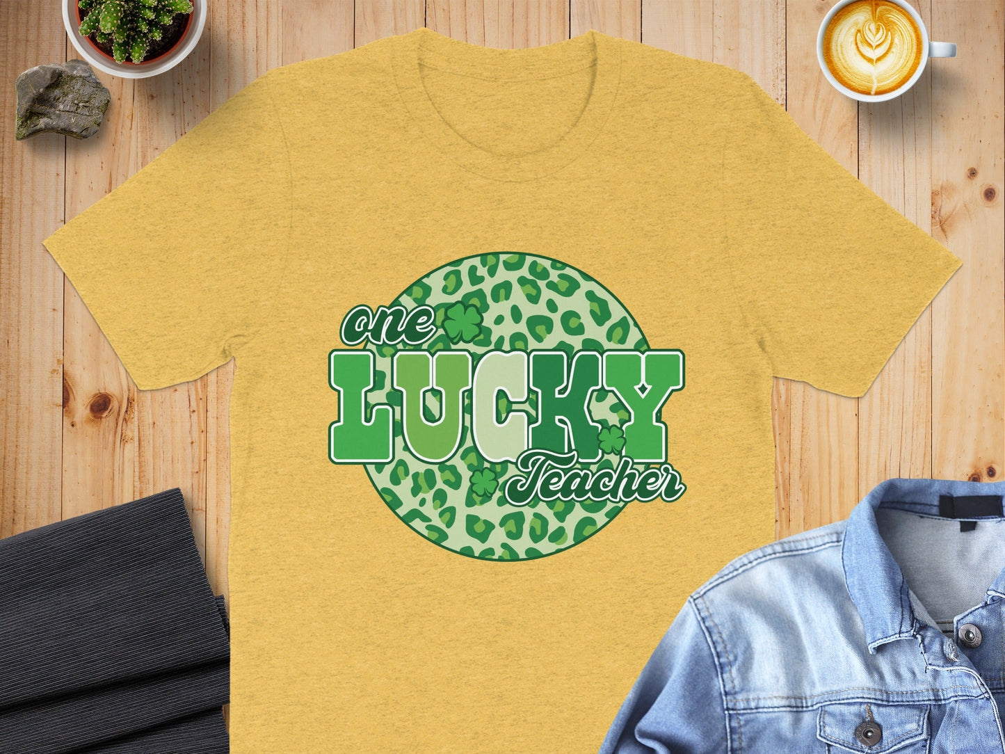 One Lucky Teacher St Patricks Day Leopard Circle T-Shirt