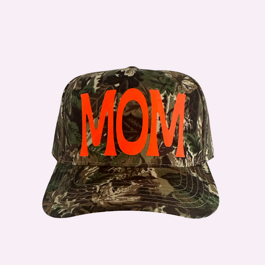 CAMO MOM ♡ printed trucker hat