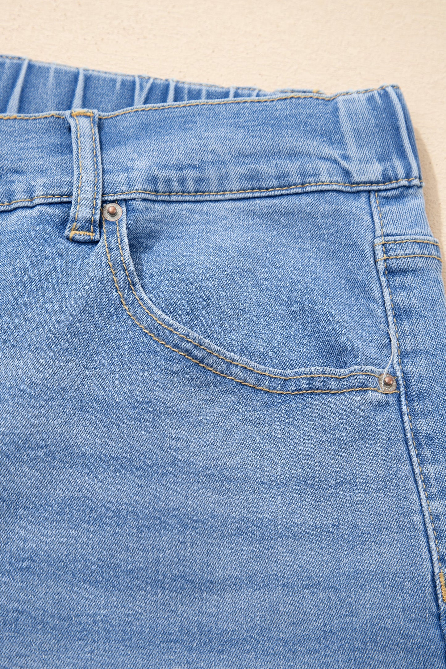 Light Blue Acid Wash Contrast Lace-up Plus Size Jeans