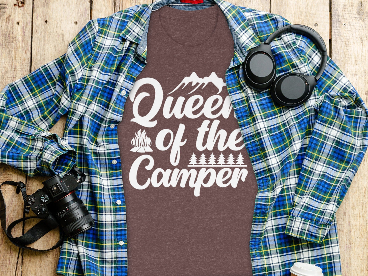 Queen of the Camper Graphic Print Camping Lover T-Shirt