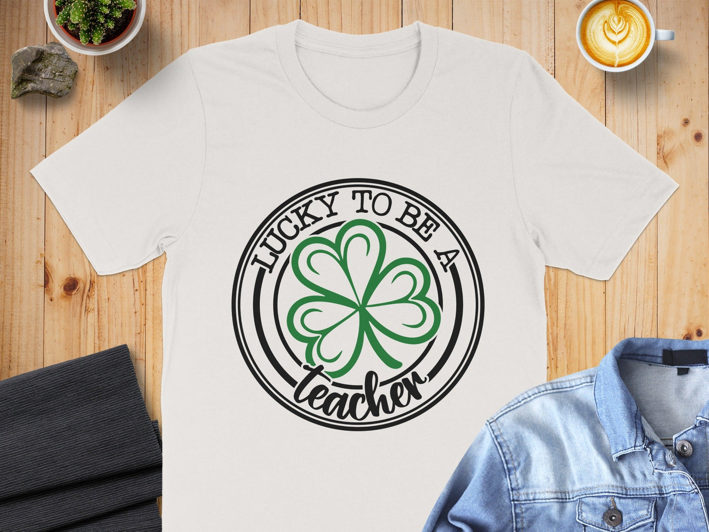 Lucky To Be A Teacher Clover St Patricks Day Circle T-Shirt