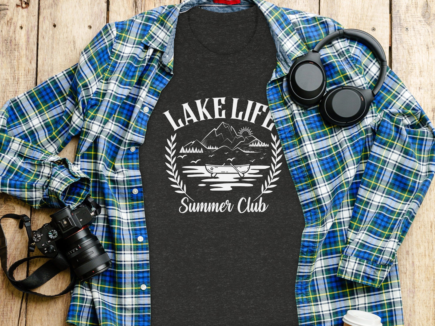 Lake Life Summer Club Boat Sunset Design Great Gift T-Shirt