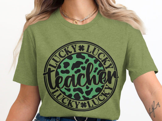 Lucky Teacher St Patricks Day Design With Clover Accent T-Shirt
