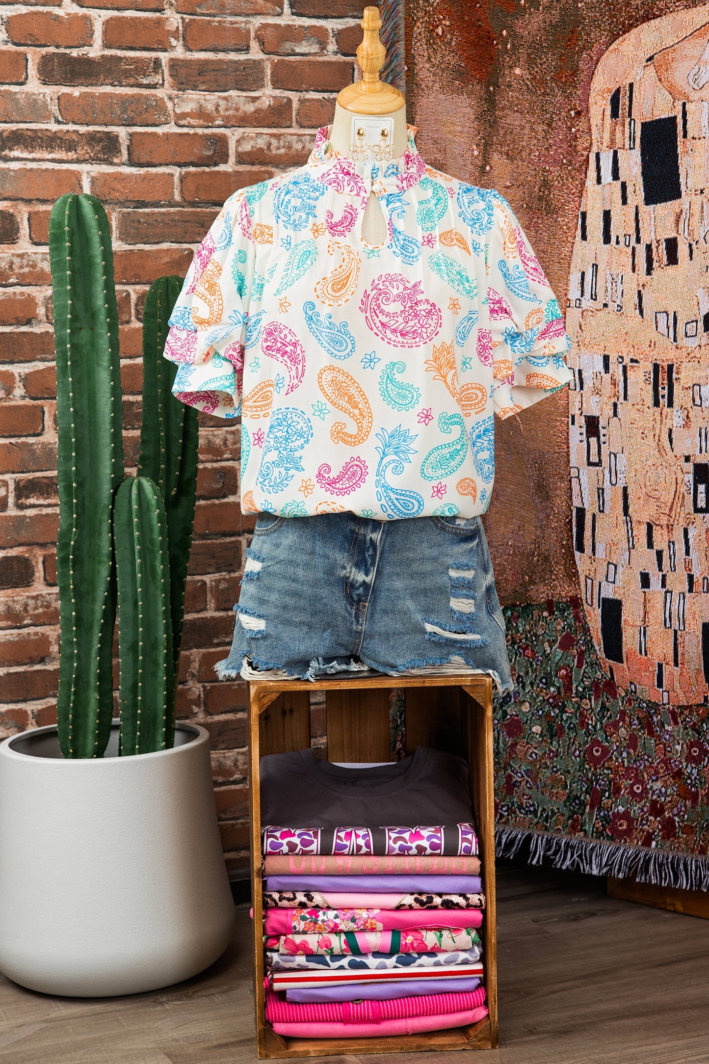 Multicolour Vibrant Paisley Printed Button Keyhole Puff Sleeve Blouse