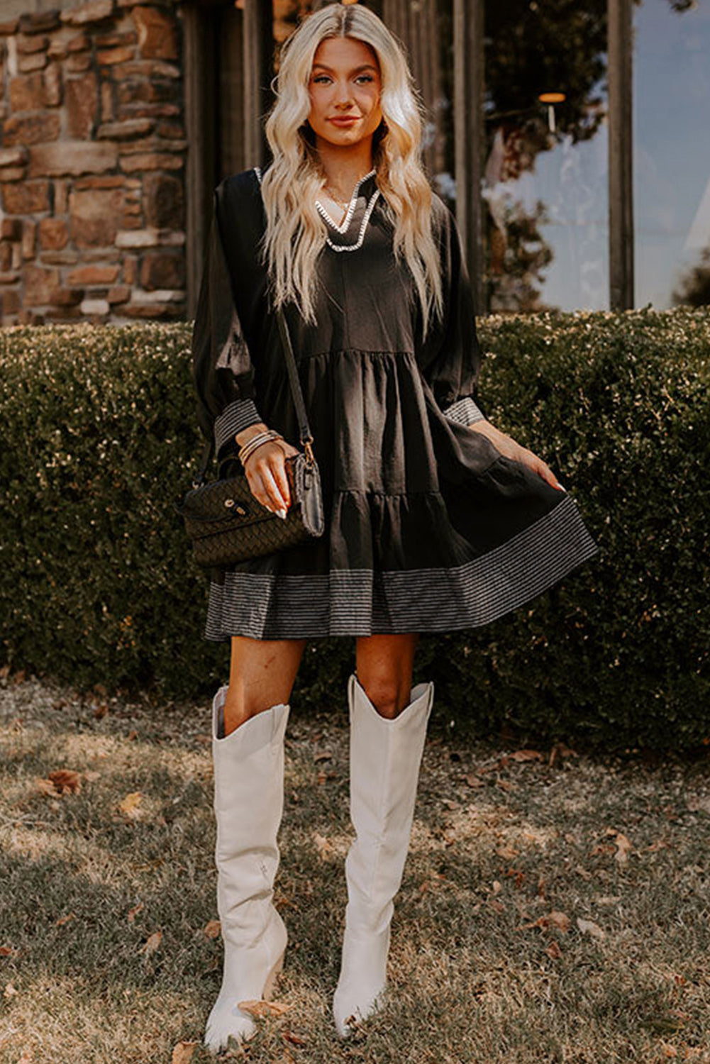 Jungle Green Contrast Stitched V Neck 3/4 Sleeve Swing Mini Dress