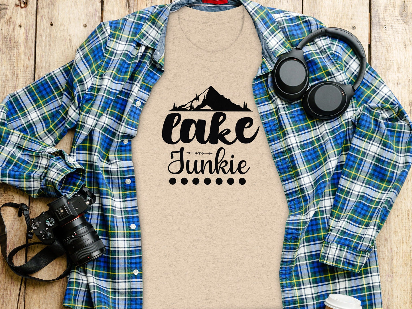 Lake Junkie Nature Lover Mountain Graphic Adventure T-Shirt