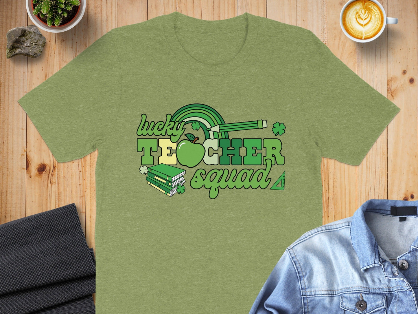 Lucky Teacher Squad St Patricks Day Green Design T-Shirt