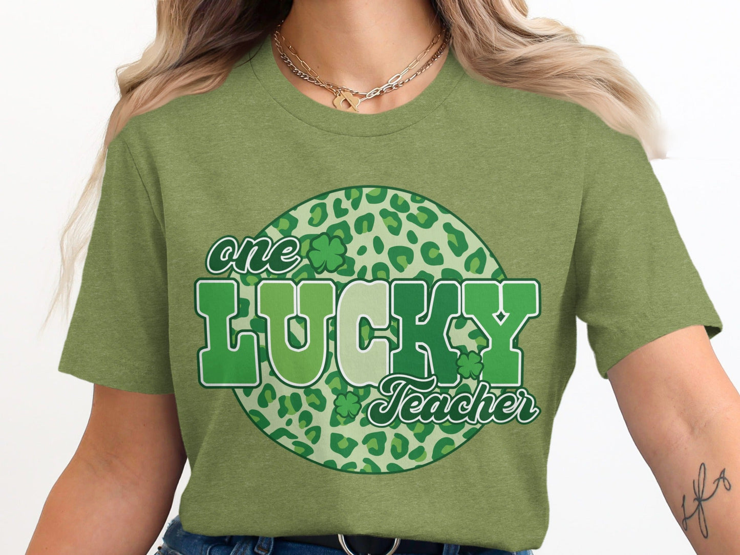 One Lucky Teacher St Patricks Day Leopard Circle T-Shirt