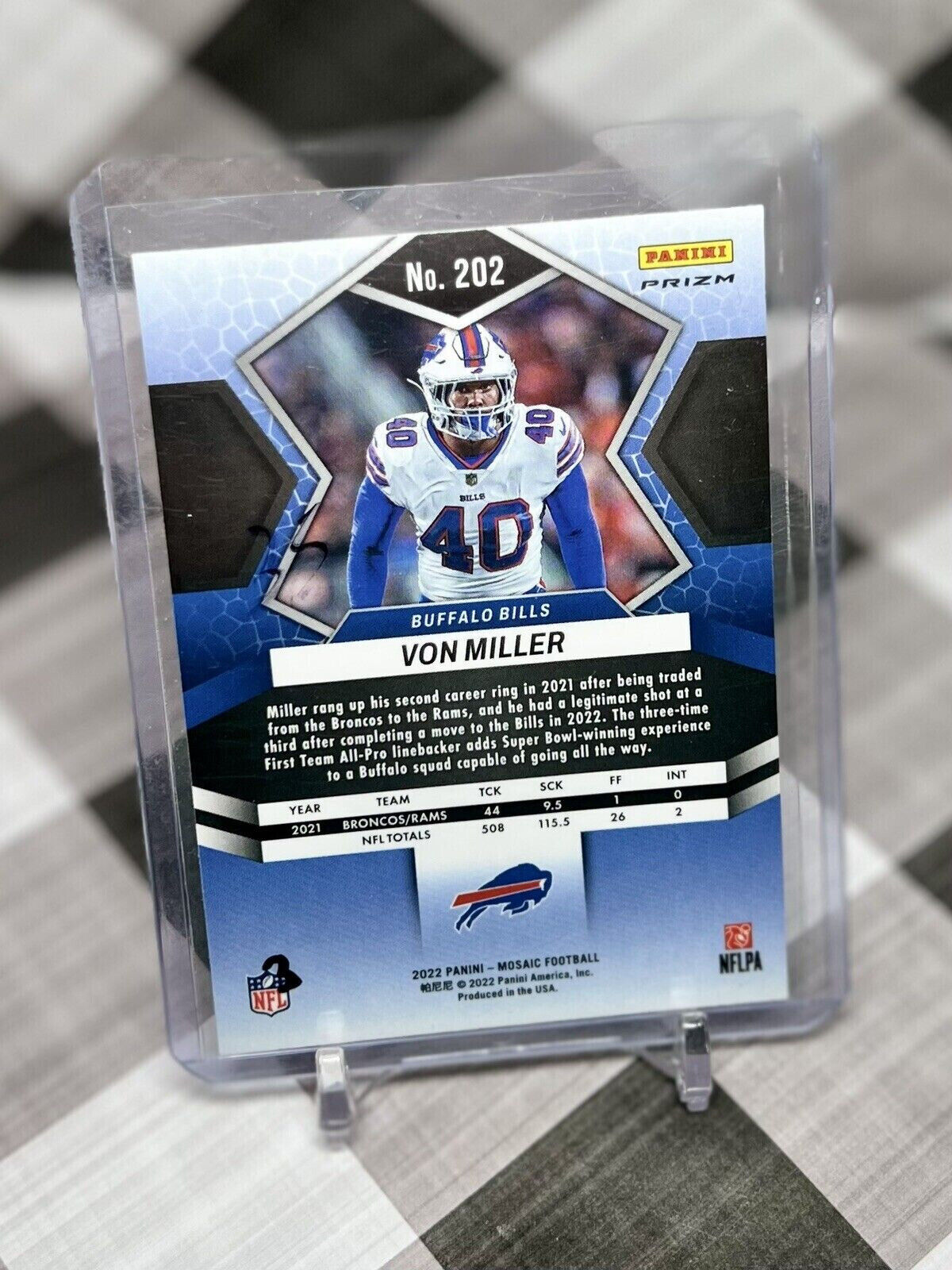 Von Miller 2022 Panini Mosaic NFL ORANGE REACTIVE PARALLEL #202 - BUF BILLS SP