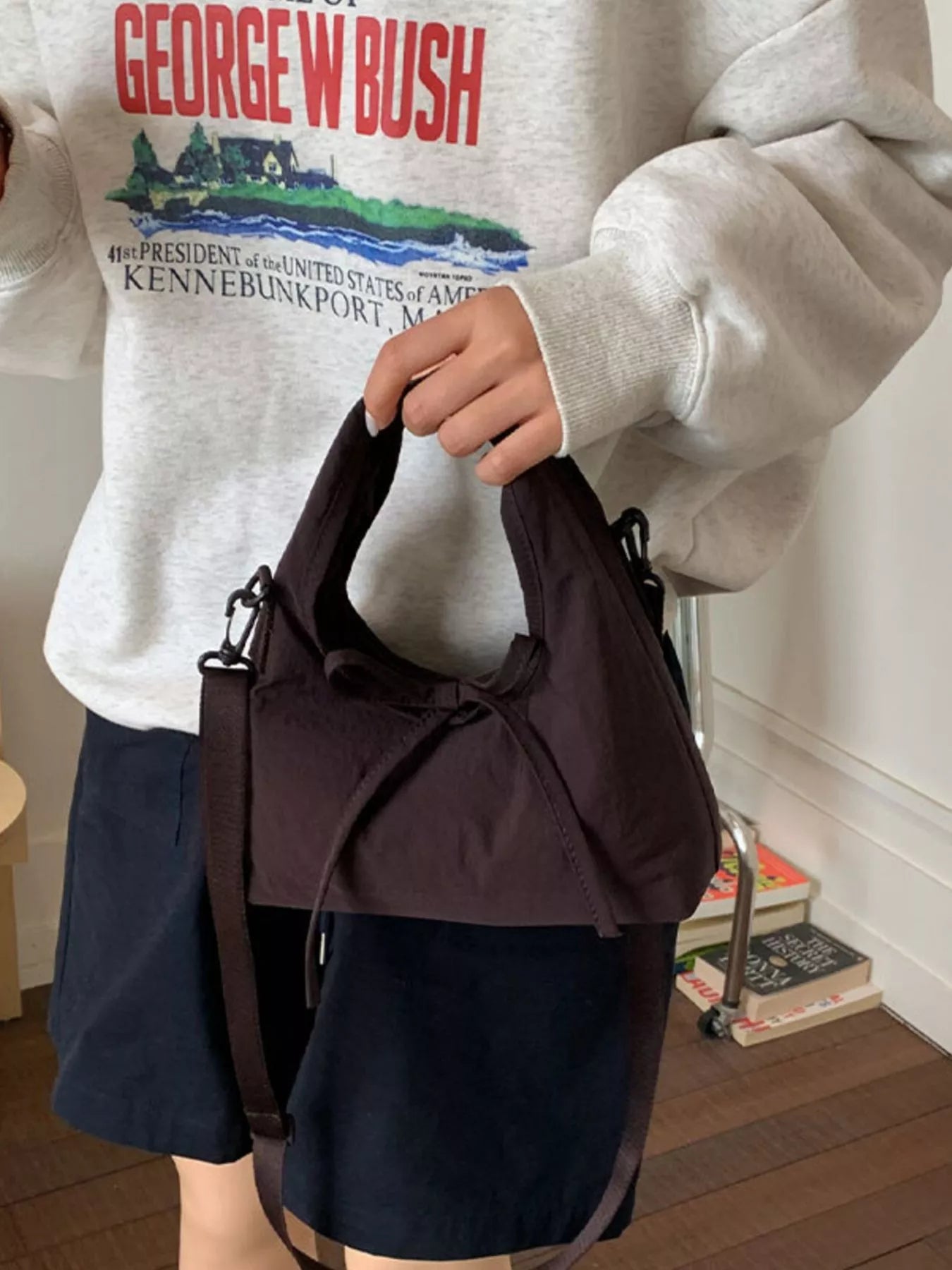 Casual Lightweight Solid Color Crossbody Bag