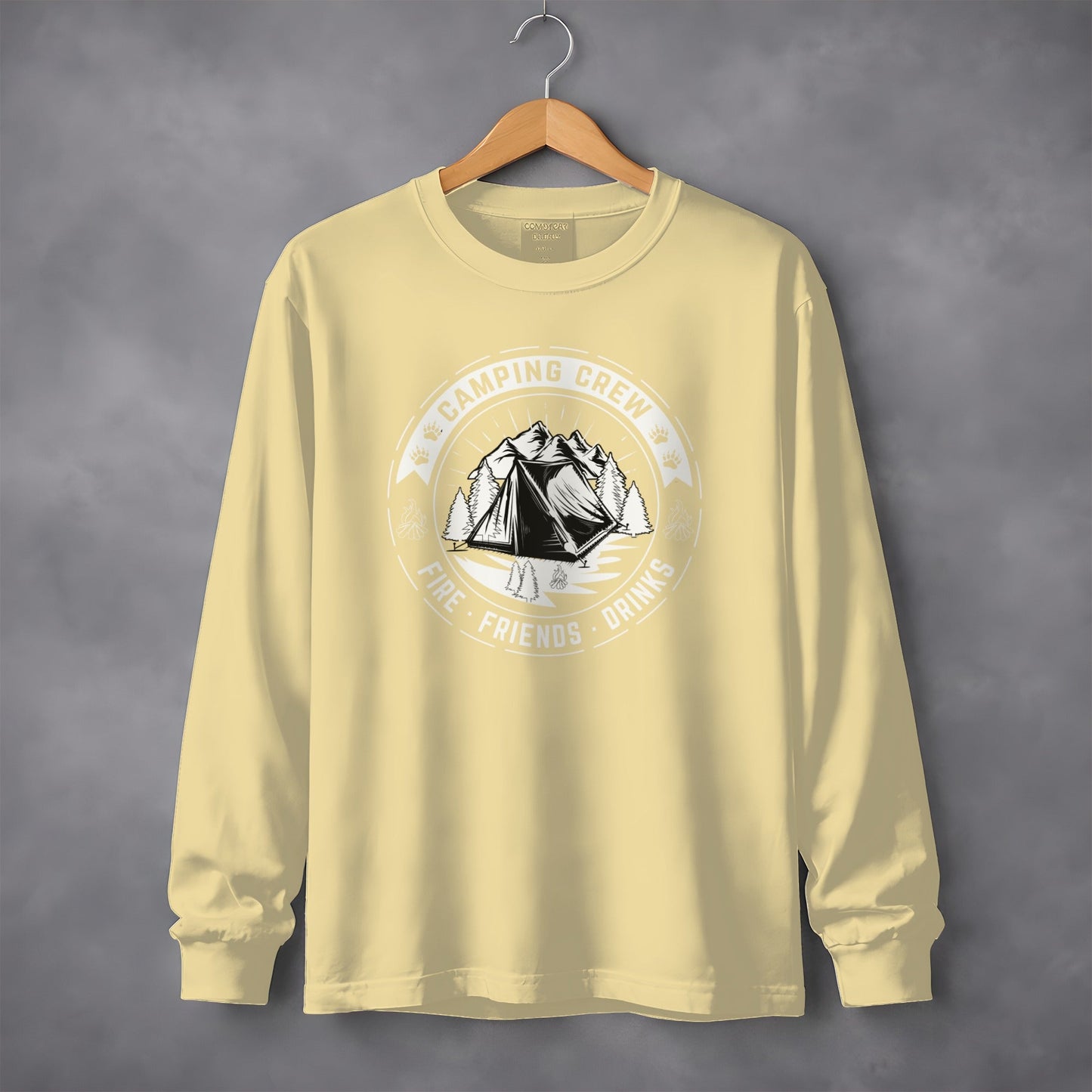 Camping Crew Fire Friends Drinks Design Long Sleeve T-Shirt