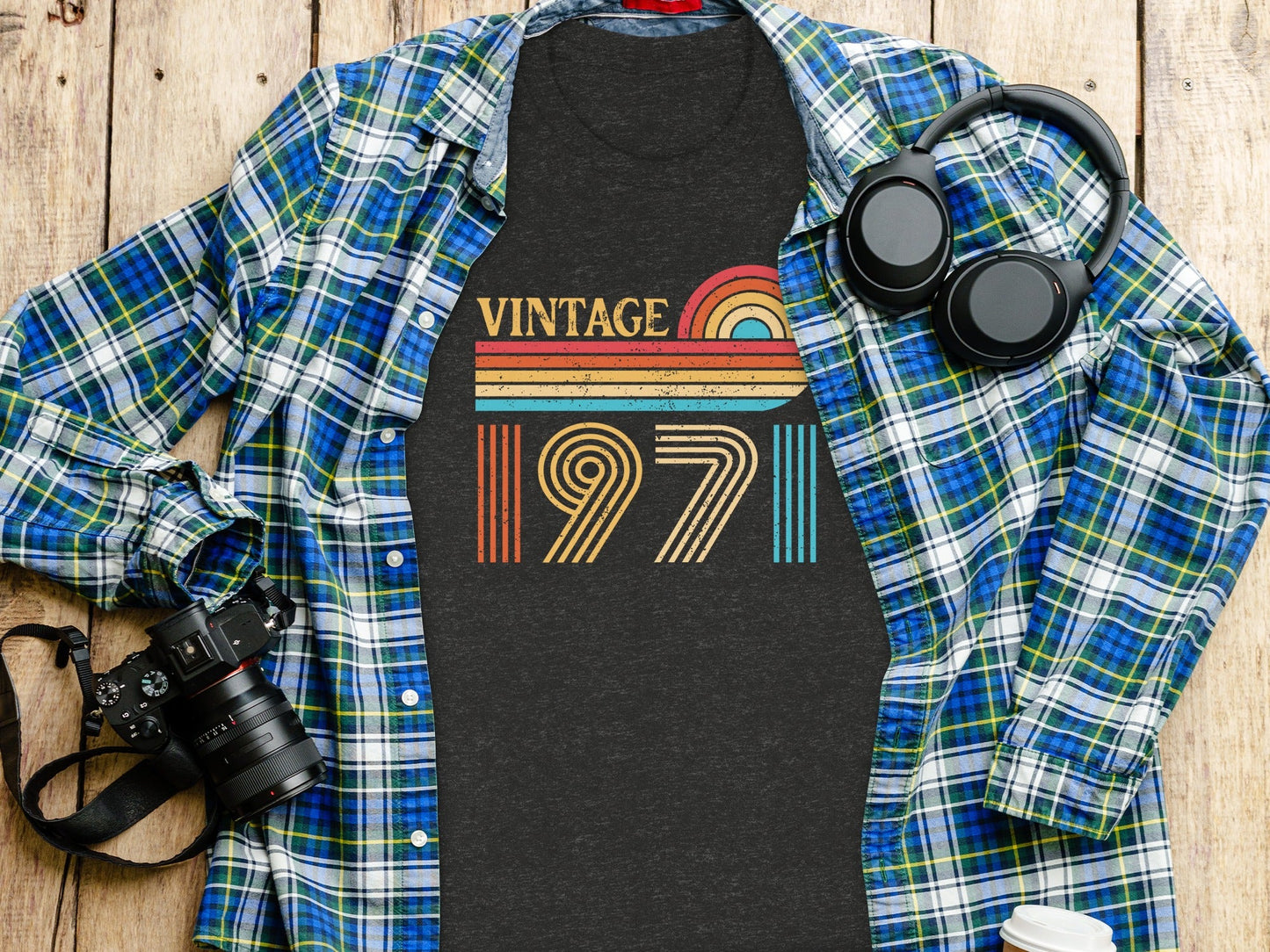 Retro Styled Vintage 1971 Fifty-Second Birthday Gift T-Shirt
