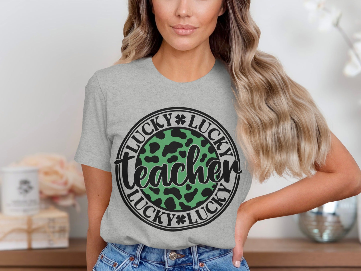 Lucky Teacher St Patricks Day Design With Clover Accent T-Shirt