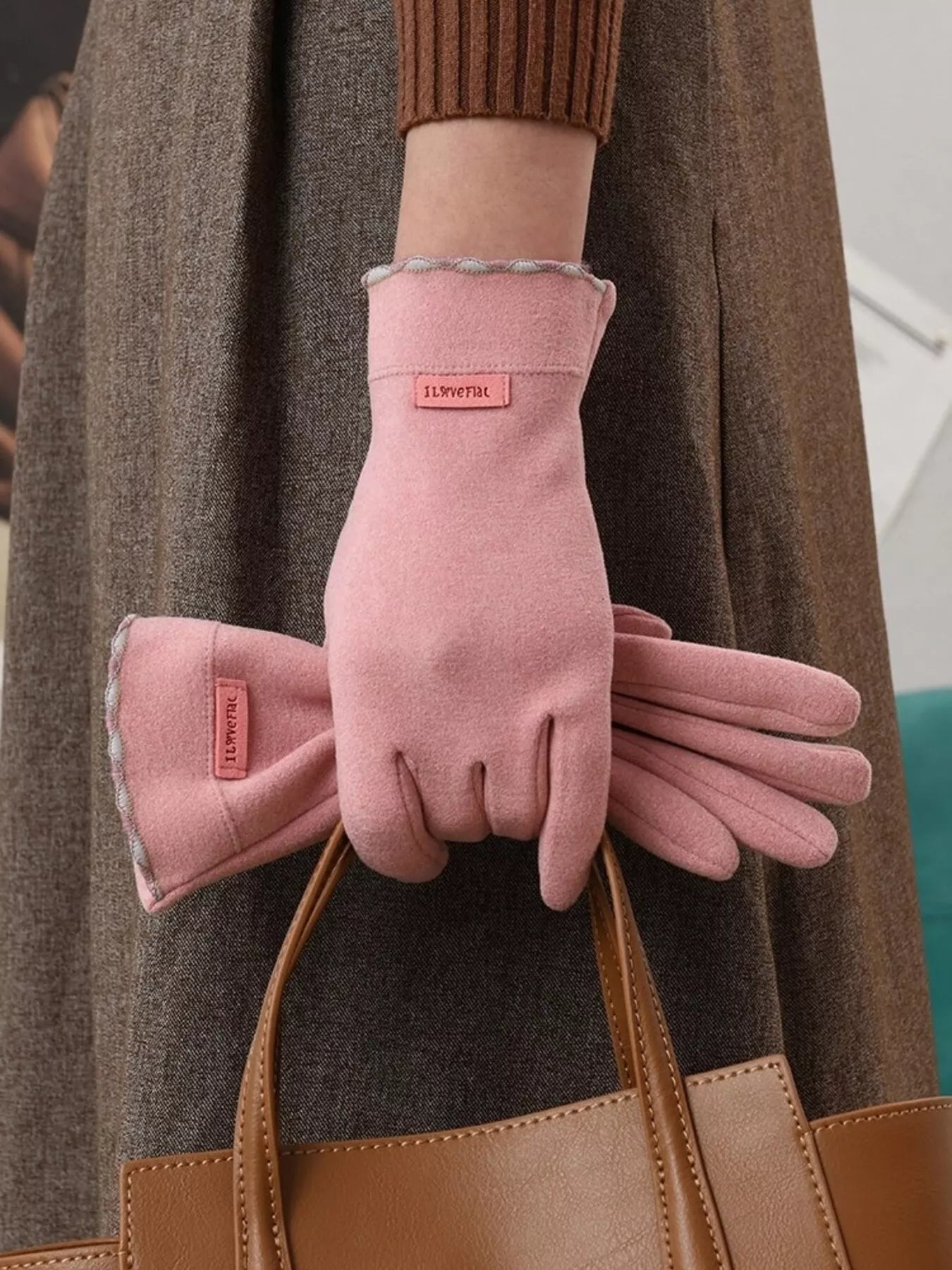 Lightweight Touchscreen Gloves