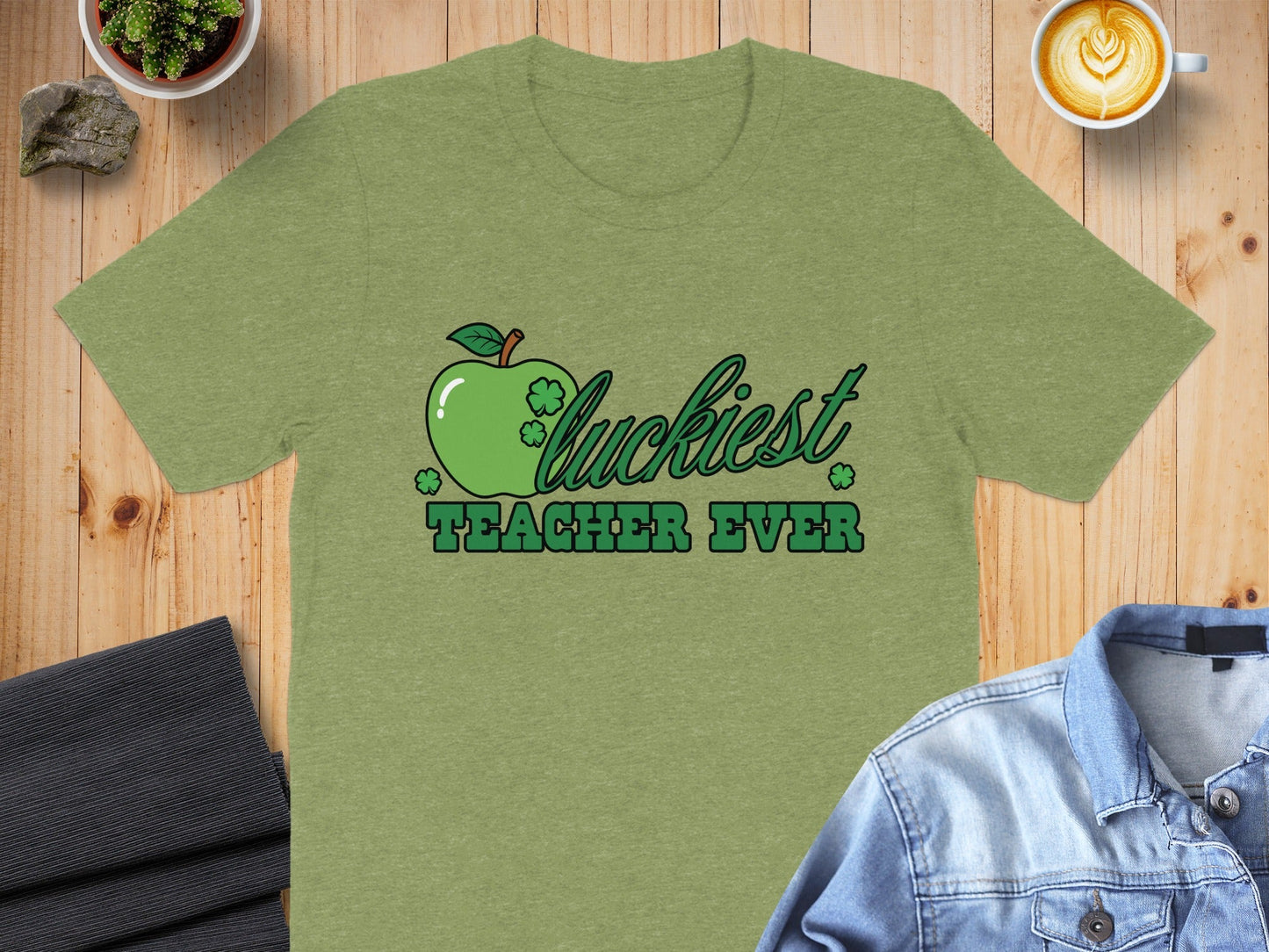 Luckiest Teacher Ever Clover Apple St Patricks Day T-Shirt