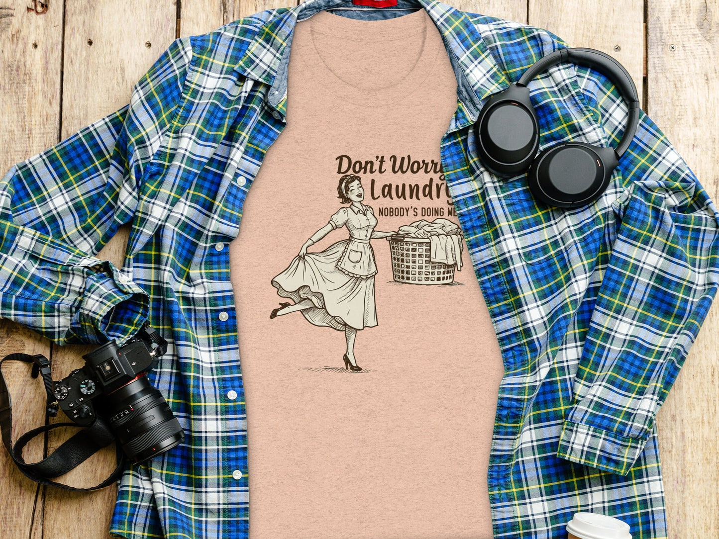 Don't Worry Laundry Nobody's Doing Me Graphic Design T-Shirt