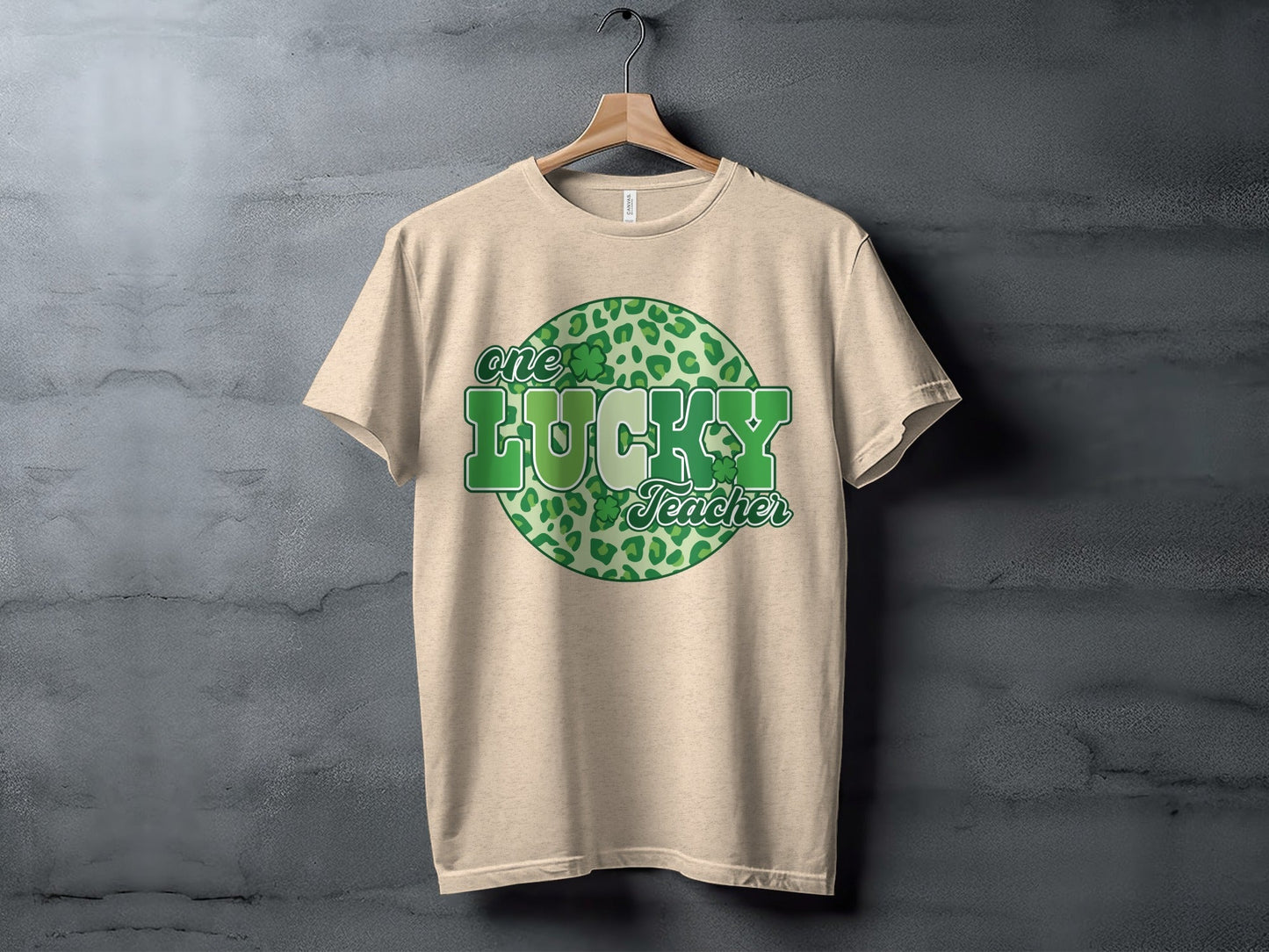 One Lucky Teacher St Patricks Day Leopard Circle T-Shirt