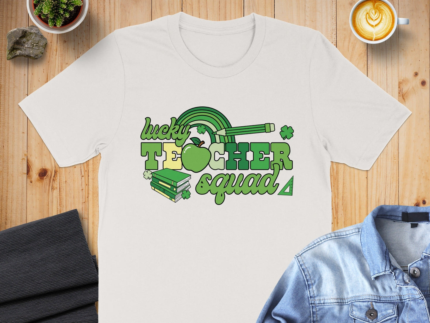 Lucky Teacher Squad St Patricks Day Green Design T-Shirt