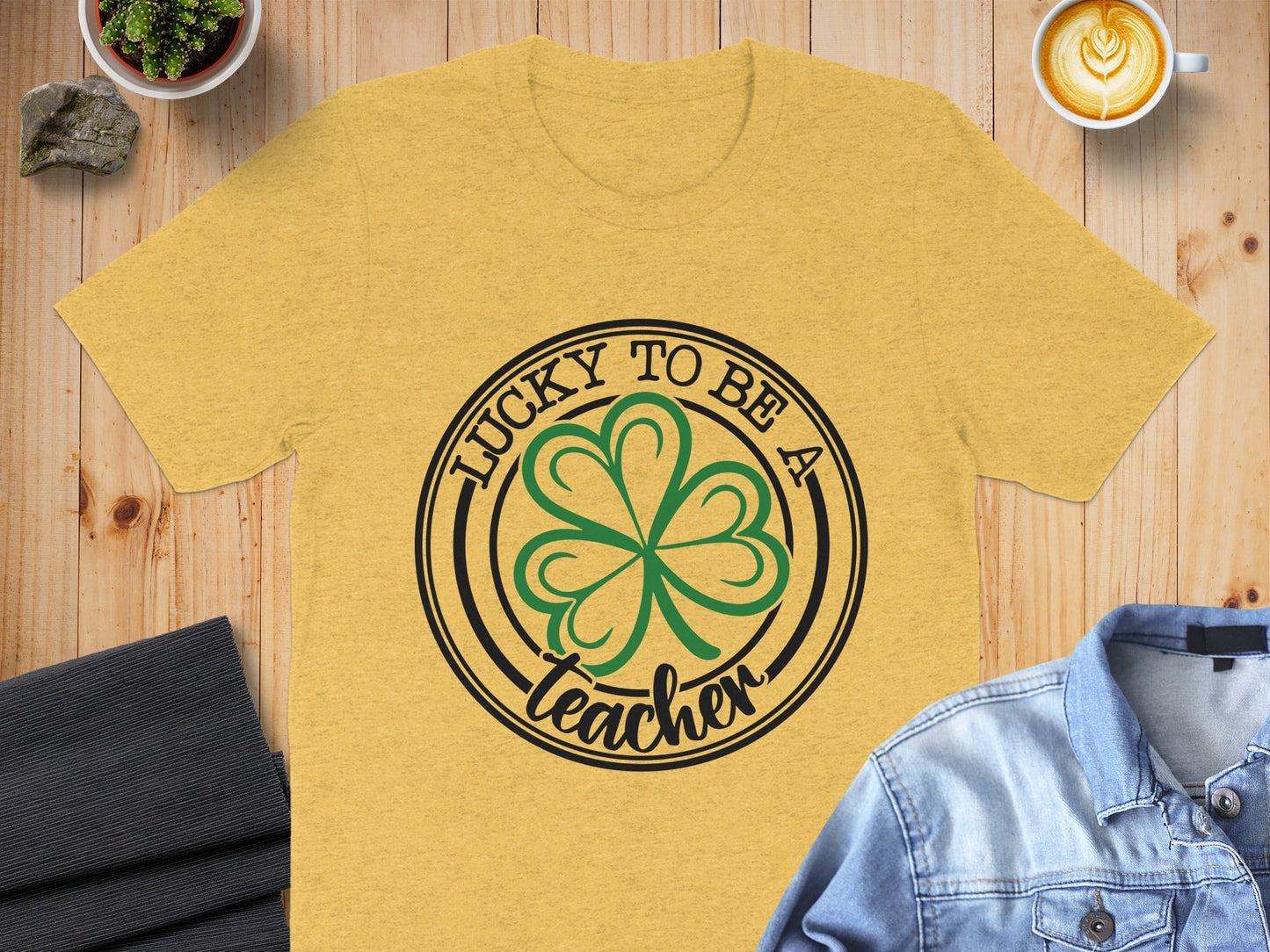 Lucky To Be A Teacher Clover St Patricks Day Circle T-Shirt
