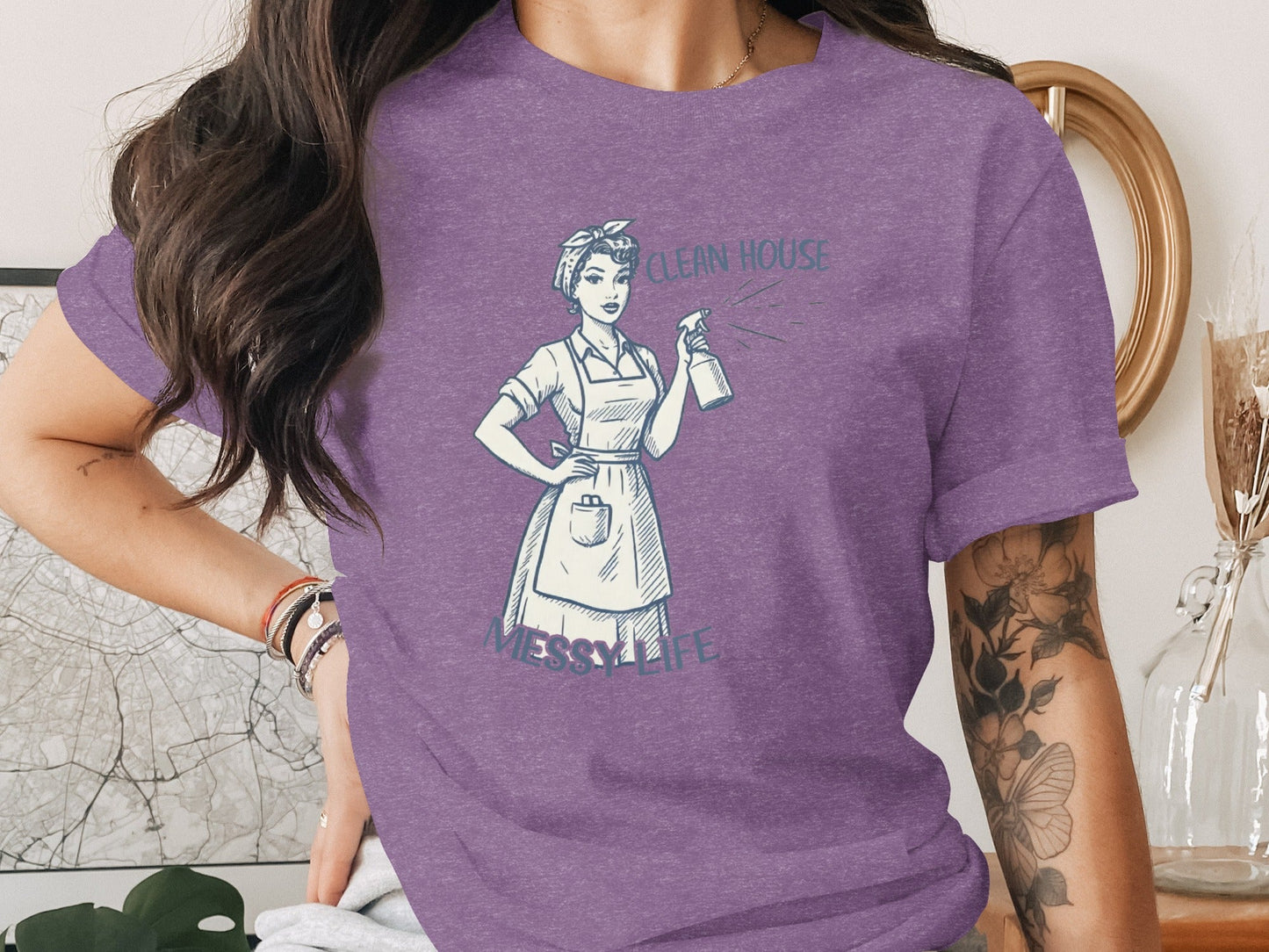 Clean House Messy Life Funny Housewife Humor Design T-Shirt