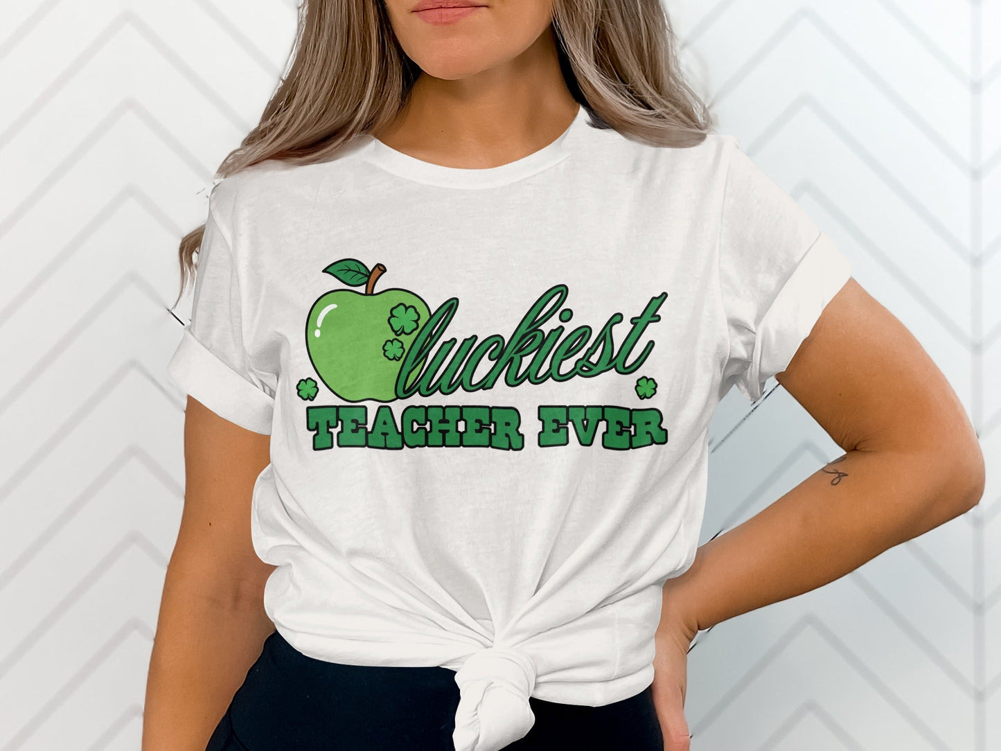 Luckiest Teacher Ever Clover Apple St Patricks Day T-Shirt
