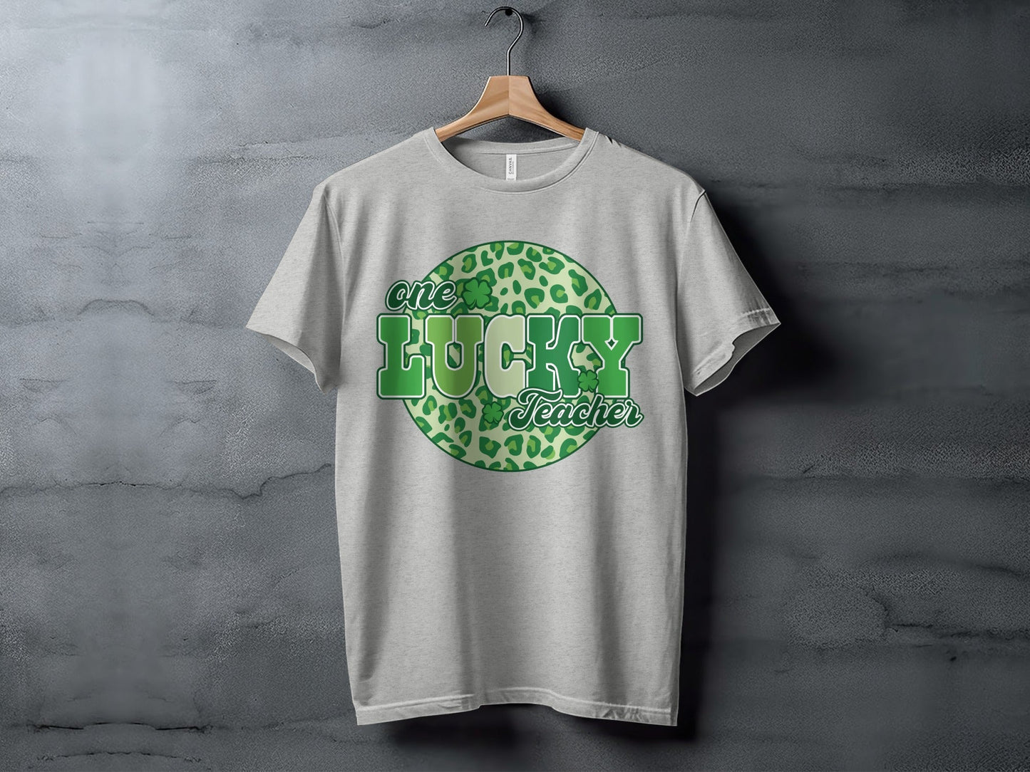 One Lucky Teacher St Patricks Day Leopard Circle T-Shirt