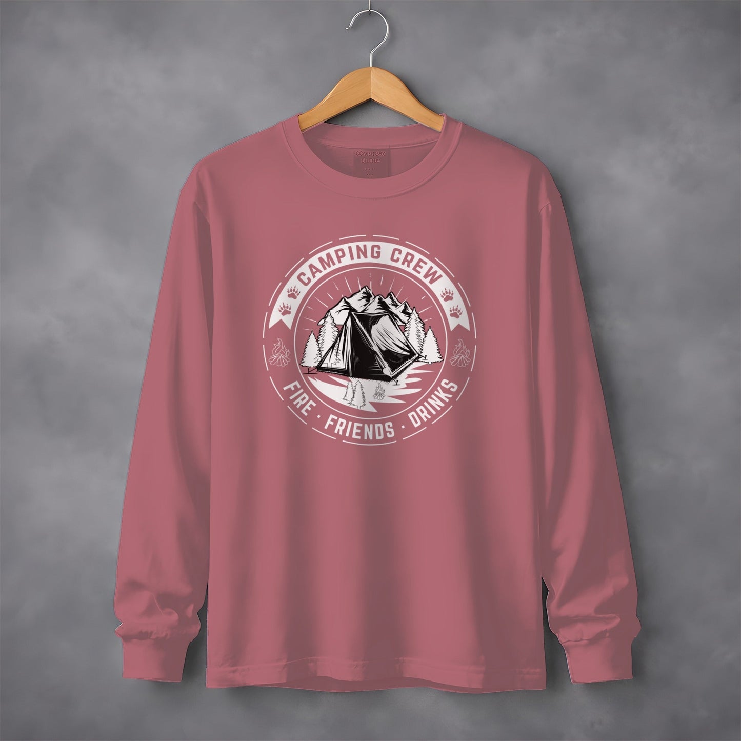 Camping Crew Fire Friends Drinks Design Long Sleeve T-Shirt