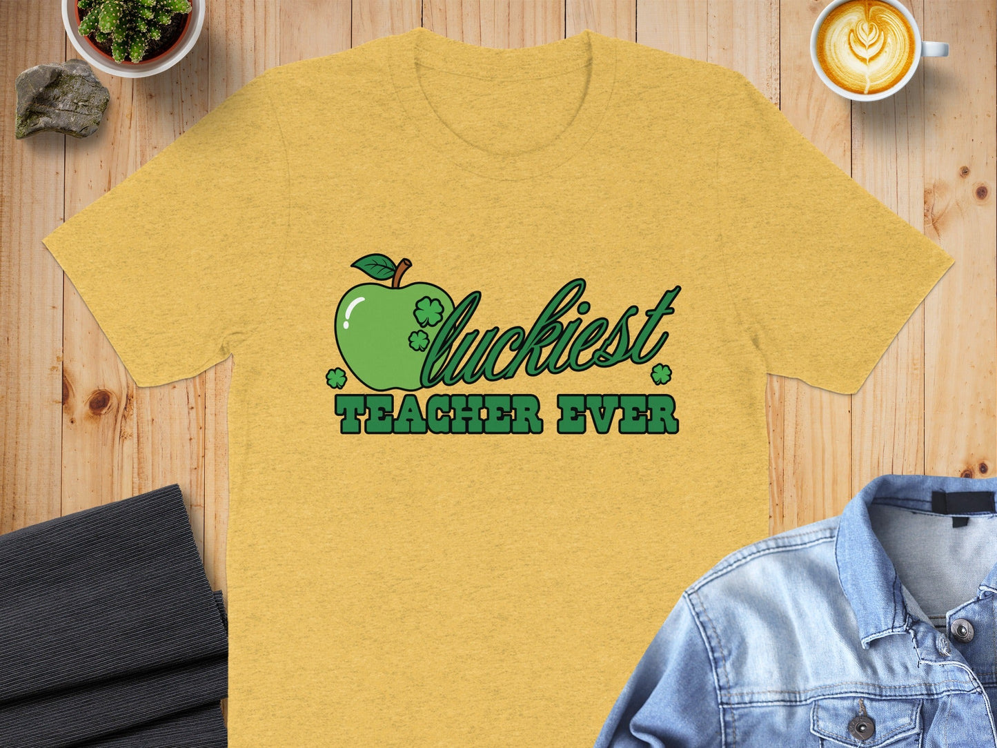 Luckiest Teacher Ever Clover Apple St Patricks Day T-Shirt