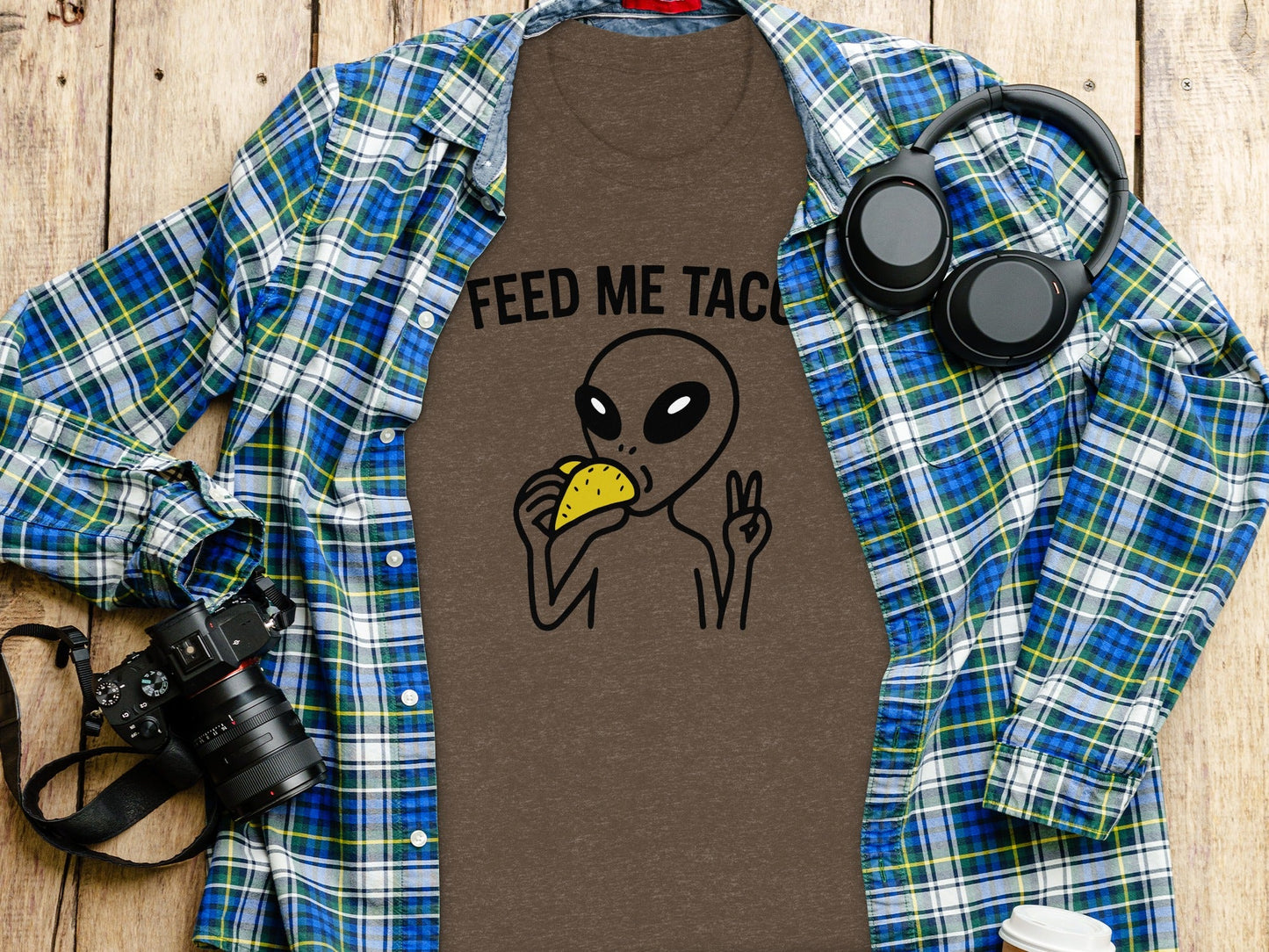 Feed Me Tacos Alien with Peace Sign Funny T-Shirt