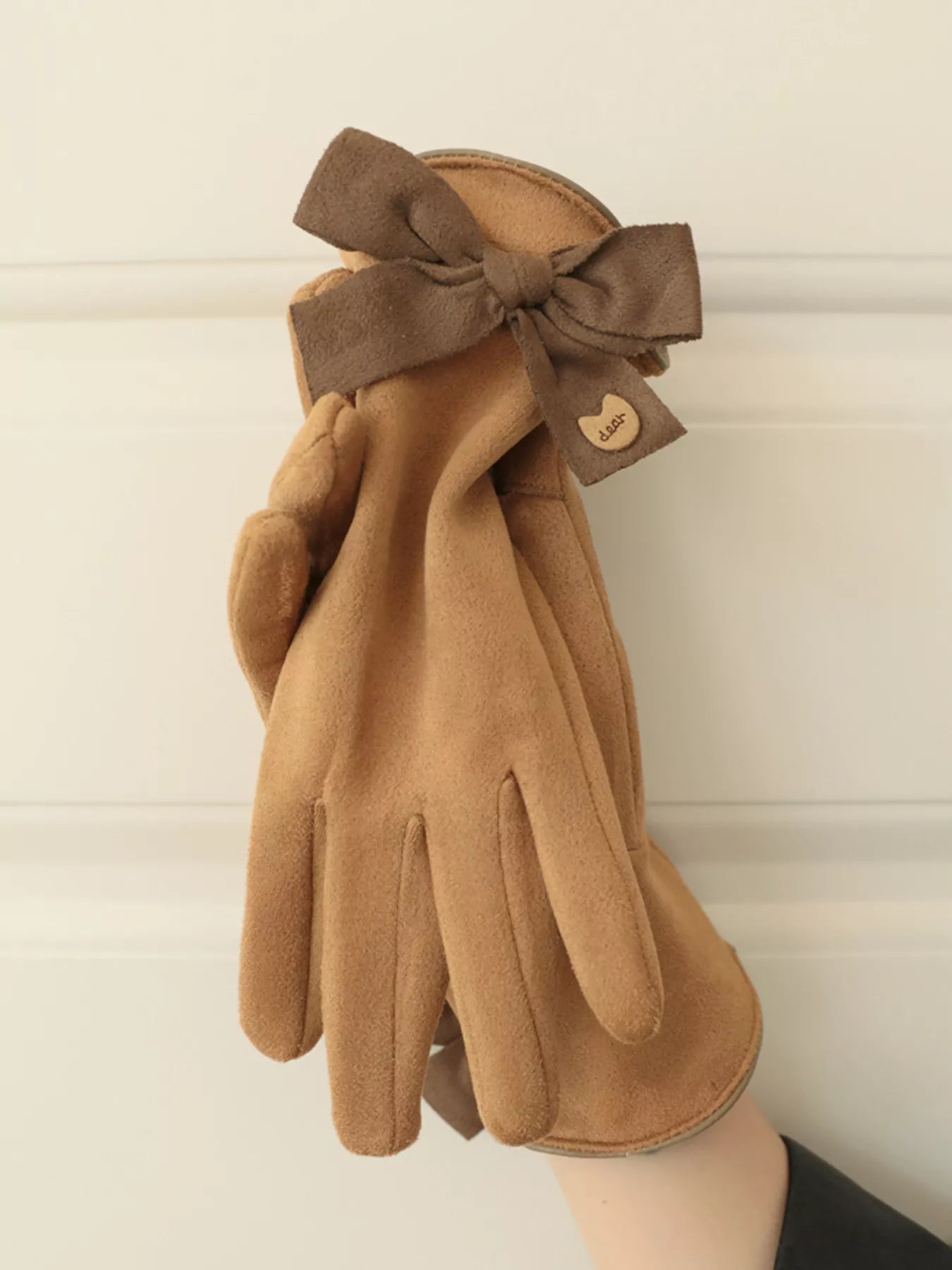 Bow-Decorated Gloves