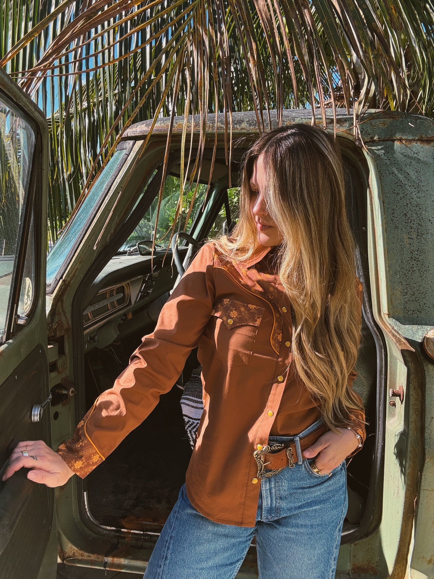 John Wayne Western Pearl Snap Button Up Top In Brown