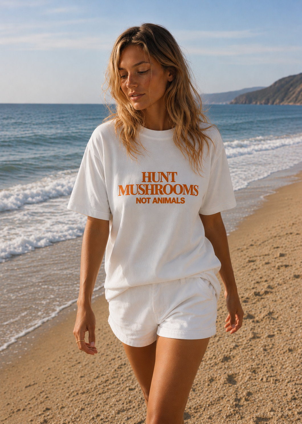 HUNT MUSHROOMS TEE