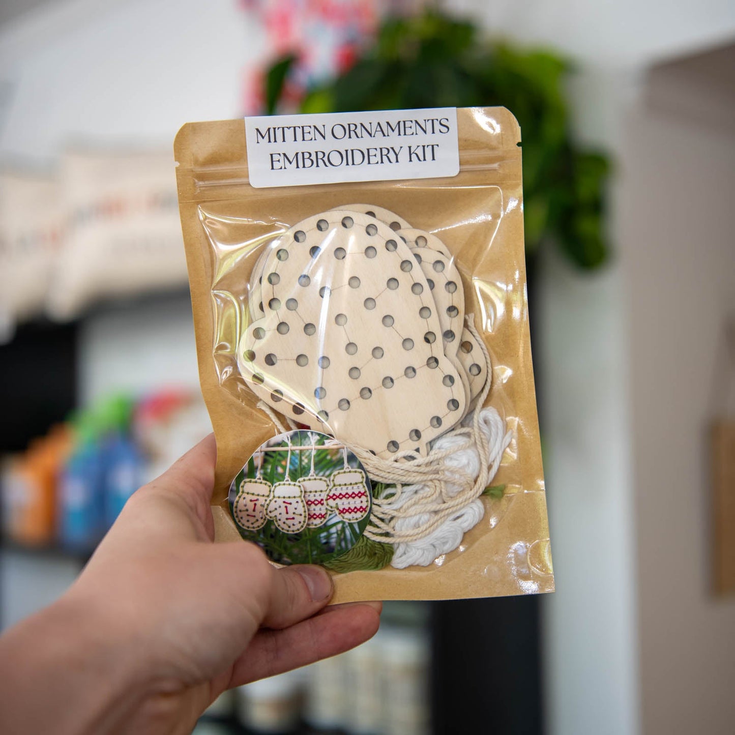 Yarn Christmas Mitten Ornaments Embroidery Kit