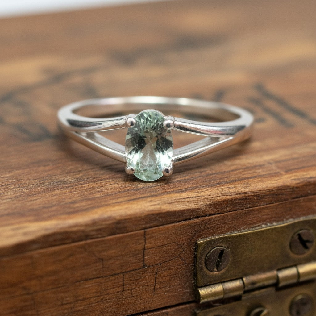 Eternity Ring<br> Oval • 6x4mm