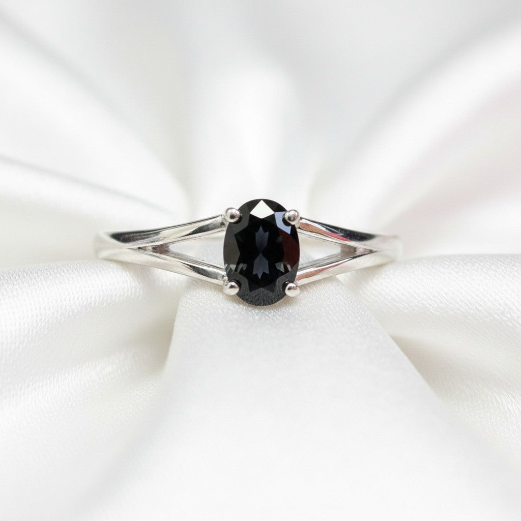 Eternity Ring<br> Oval • 6x4mm