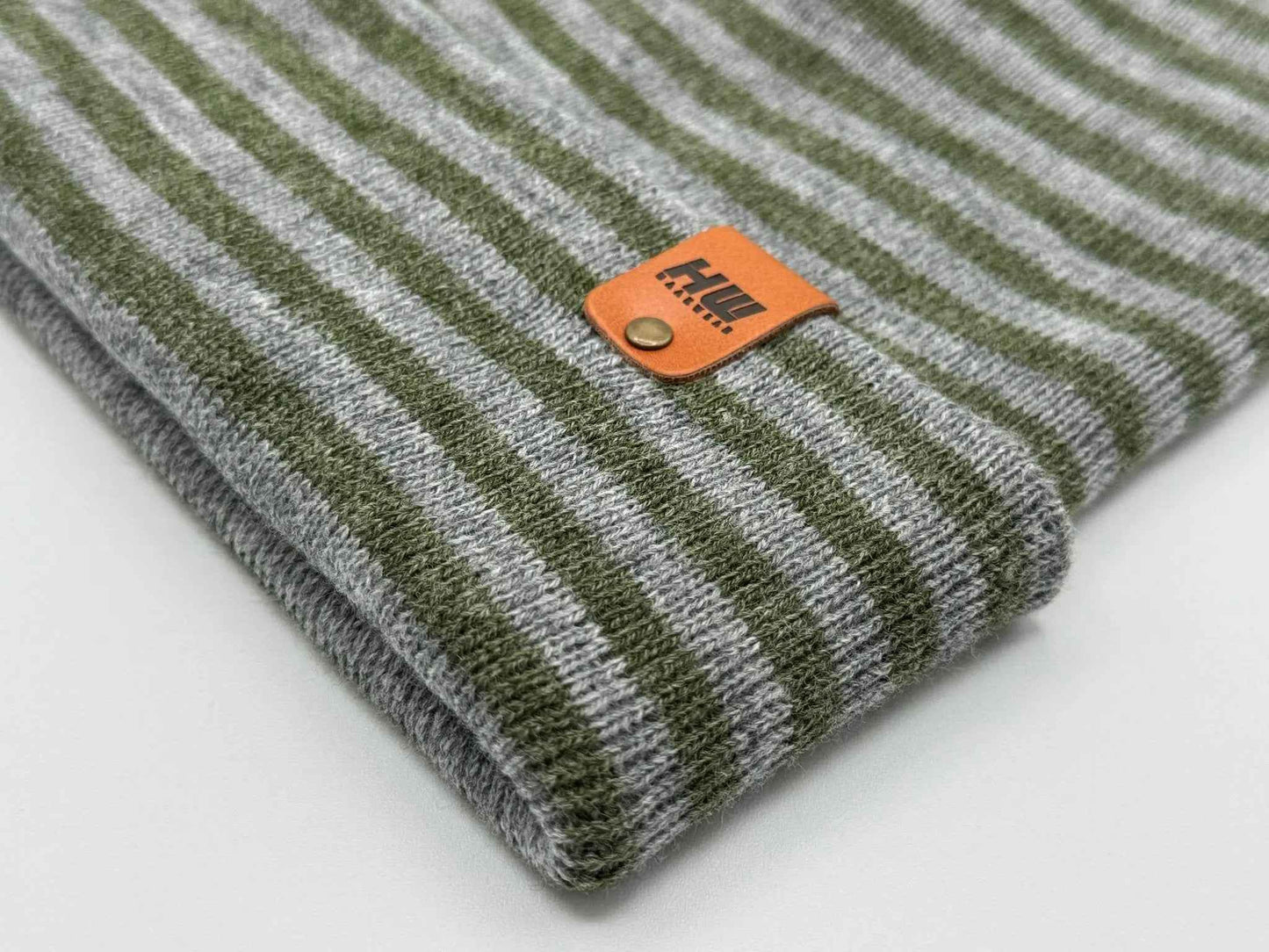 Classic RoRo Cuffed Beanie, Gray and Green