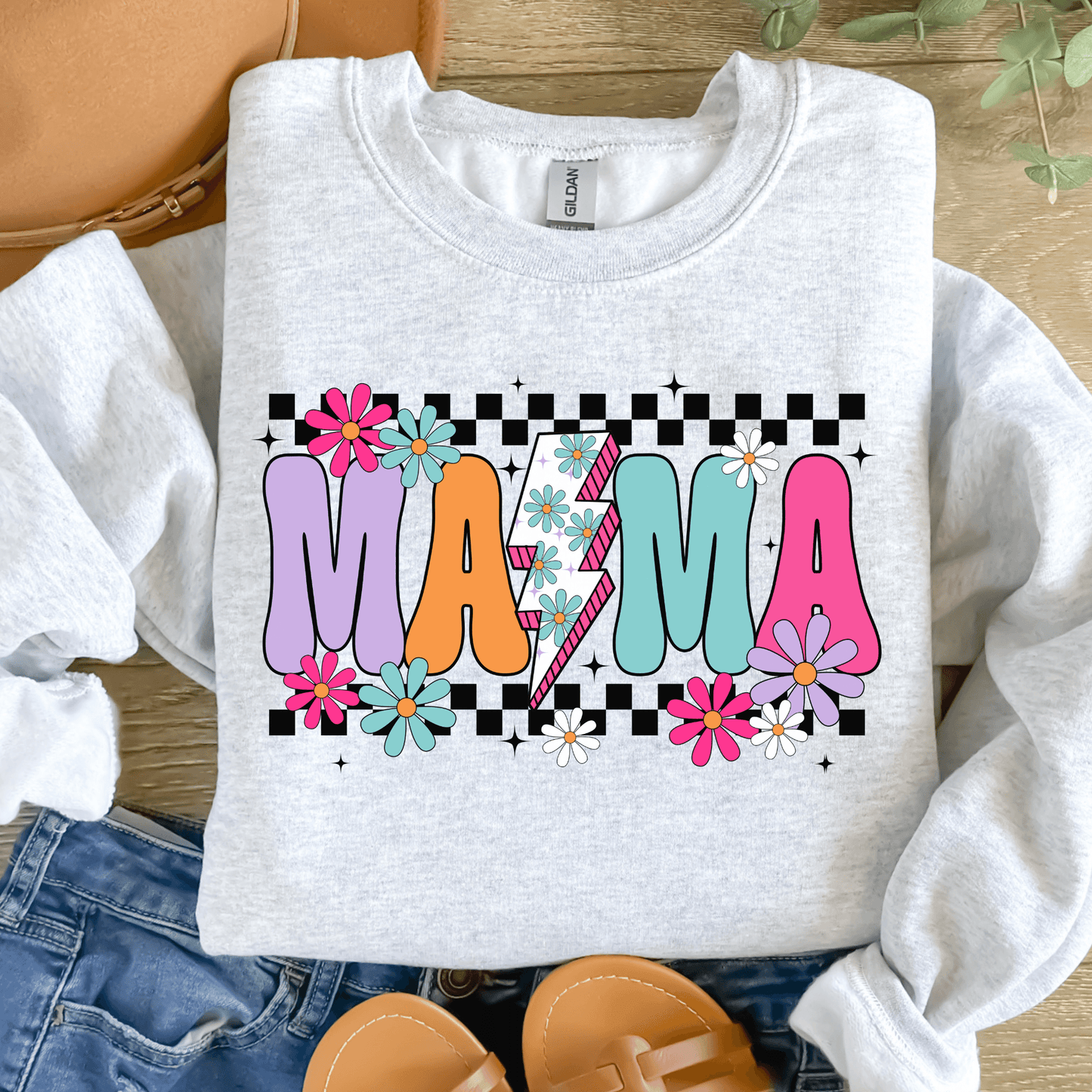 Retro Mama Flower T-Shirt | Vintage Mama Graphic Tee | Floral Mom Shirt | Trendy Retro Mom Tee | Cute Casual Mother’s Day Shirt