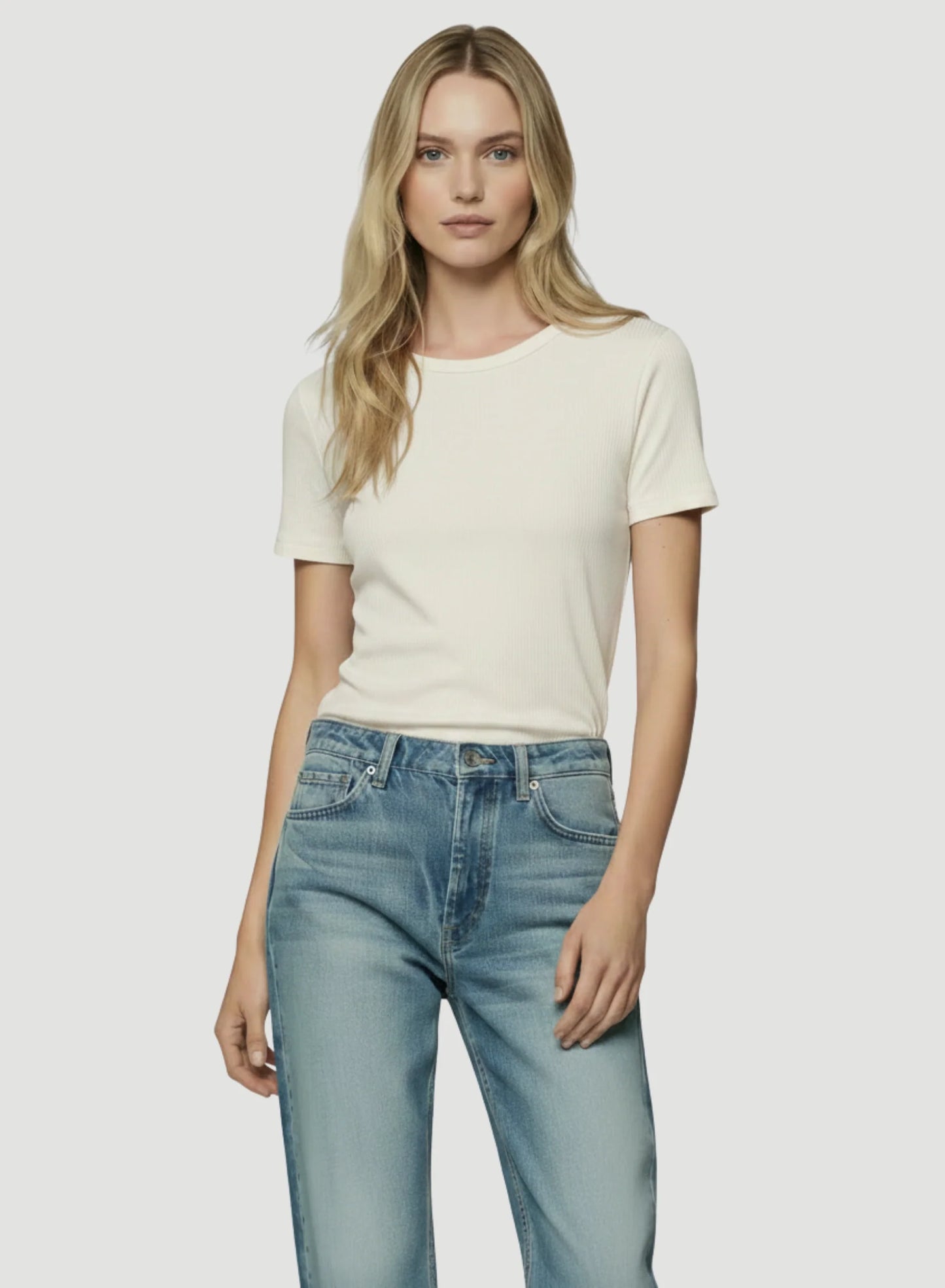 100% Machine Washable Cashmere Short Sleeve Crewneck T-Shirt