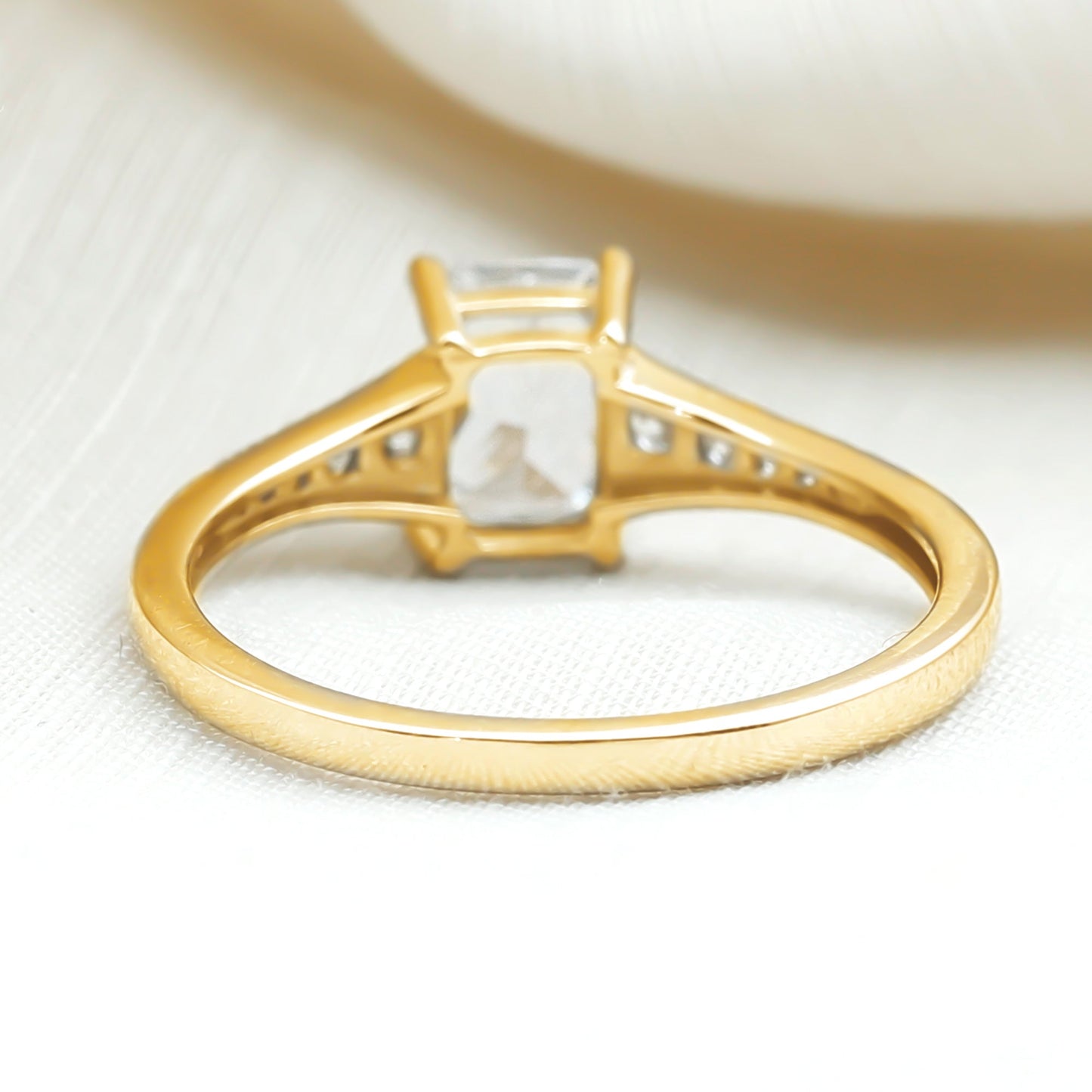 Brilliant Cut 7X5 MM Lab Grown Diamond Emerald Cut Engagement Ring