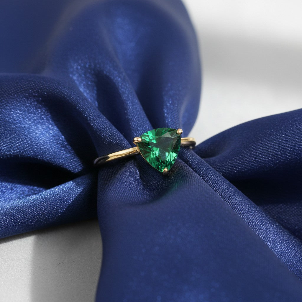 Infinity Ring<br>Trilliant Cut • Small 7mm
