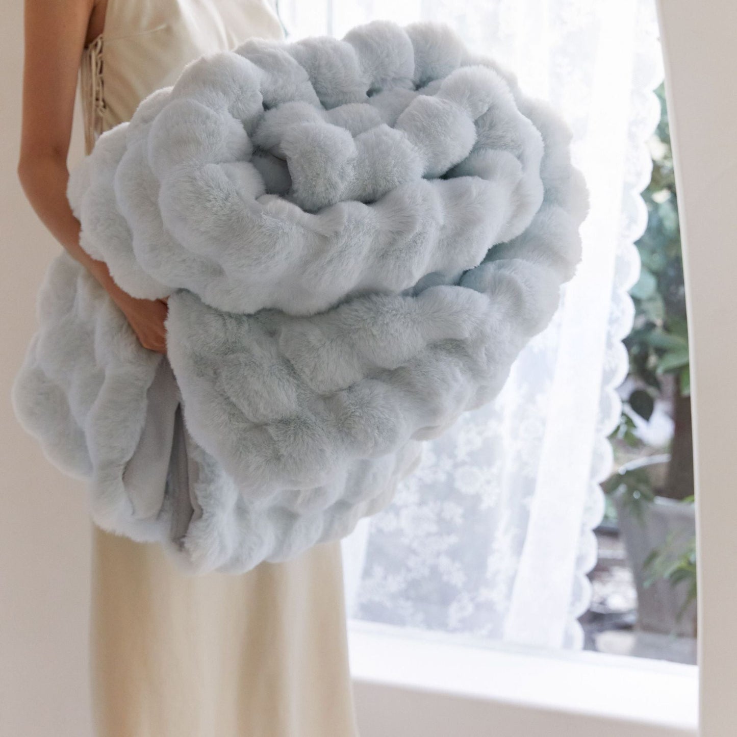 Toscana Soft & Comfortable Plush Bed Throw Blanket | 3CARATS